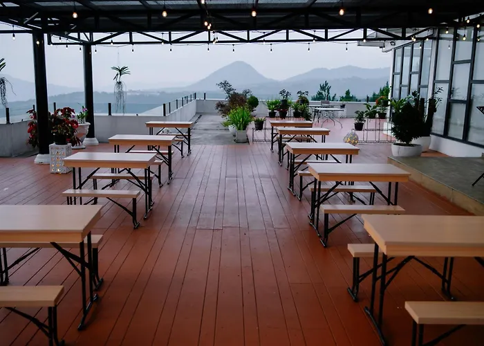 Beth Kasegaran Theresia